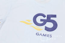 Белые футболки с логотипом «G5»